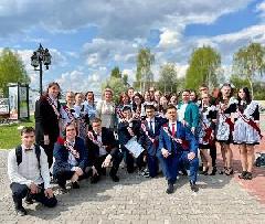 В школах города Югорска прозвенели последние звонки для выпускников.