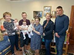 В Югорске ко Дню матери состоялся праздничный десант 