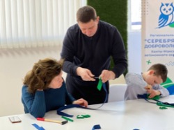 Всё для фронта, всё для победы!