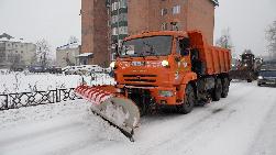 В Югорске приступили к борьбе со снежной стихией