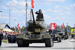  Югорск встретил 9-е мая Парадом Победы 