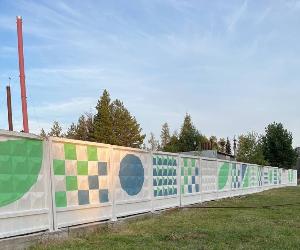 В преддверии дня города у МБОУ СОШ № 2 появилось граффити 