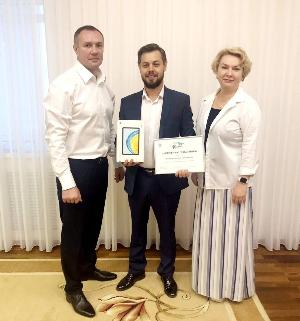 Народный гармонист Югры из Югорска.