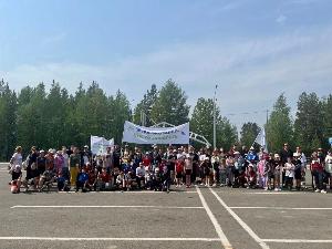 В рамках XX Международной экологической акции «Спасти и Сохранить» сегодня в парке по улице Менделеева прошел единый экозабег «Чисто побегать».