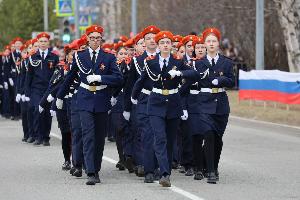 В Югорске состоялось праздничное шествие "Парад поколений".