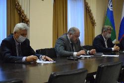 Дмитрий Крылов доложил Губернатору Югры об эпидобстановке в городе