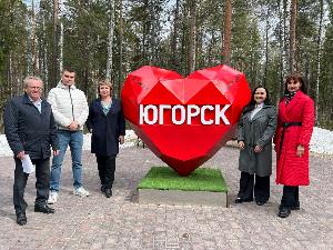 Депутаты Думы города Югорска провели рейд по контролю за качеством объектов, благоустроенных в рамках федерльного партийного проекта «Городская среда» в 2022-2023 годах