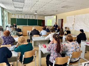 Председатель Думы города Югорска Евгения Комисаренко встретилась с коллективом БОУ Гимназия города Югорска.