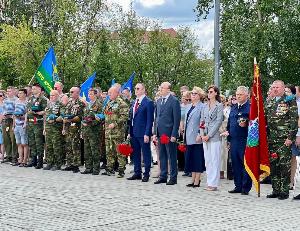 В Югорске состоялся торжественное мероприятие посвященное  Дню Воздушно - десантных войск  