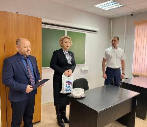 Сегодня, 8 апреля в России отмечают одну из важных дат - День сотрудников военных комиссариатов!