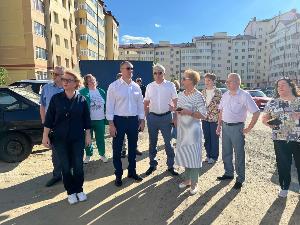 Депутатские обходы прошли на избирательном округе № 5 депутата Думы Елены Чикайды и округе № 6 депутата Думы Ирины Даниловой.