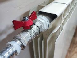 Куда обратиться, если батареи холодные?