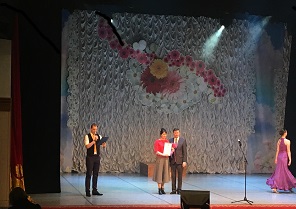 Глава города поздравил работников культуры на праздничном мероприятии «Ассамблея по-югорски»