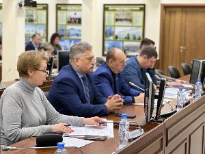 Состоялось совместное заседание комиссий по экономической политике, по бюджету и налогам и по социальной политике