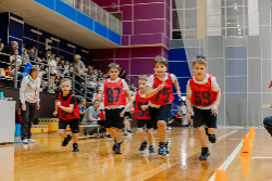 В Югорске состоялись межмуниципальные соревнования по лёгкой атлетике, посвященные памяти участника СВО Дмитрия Земскова