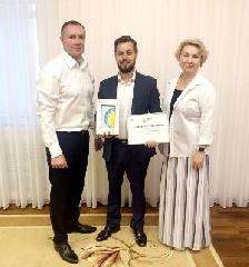 Народный гармонист Югры из Югорска.