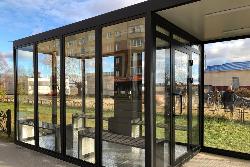 В Югорске появилась остановка с подогревом 