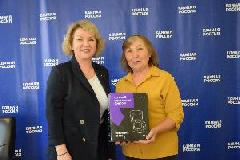 В Югорске вручили приз победительнице викторины "Россия, меняющая мир!" 
