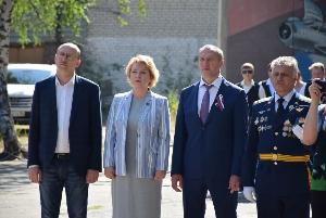 Под крылом самолета... микрорайон Югорск-2 отпраздновал свой день рождения 