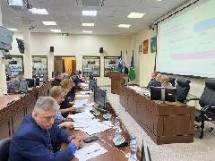 Состоялось совместное заседание комиссий Думы по регламенту, нормотворчеству и депутатской этике, по бюджету и налогам, по экономической политике и по социальной политике 