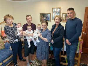 В Югорске ко Дню матери состоялся праздничный десант 