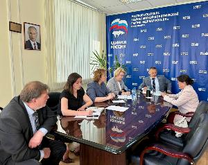 В Югорске состоялся единый день приемов участников СВО и членов их семей по вопросам медицинского обеспечения. 