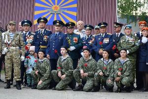 День микрорайона Югорск-2.  «Под крылом самолета…»