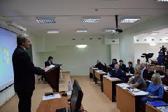 Семинар для депутатов округа прошел в Югорске