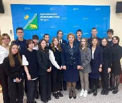 Евгения Комисаренко встретилась со школьниками МБОУ СОШ № 2