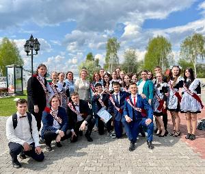 В школах города Югорска прозвенели последние звонки для выпускников.