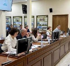 Состоялось совместное заседание постоянных комиссий Думы города социальной политике и по экономической политике.