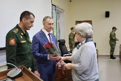 В администрации Югорска прошла торжественная церемония вручения государственных наград семьям погибших участников СВО