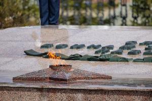 В рамках Всероссийской акции ПАО «Газпром» «Храним огонь Победы» в Югорске зажжен Вечный огонь