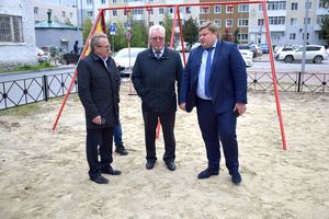 Депутаты проинспектировали выполнение работ по наказам избирателей