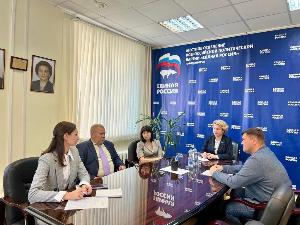 Партийцы Югорска провели прием по вопросам догазификации.