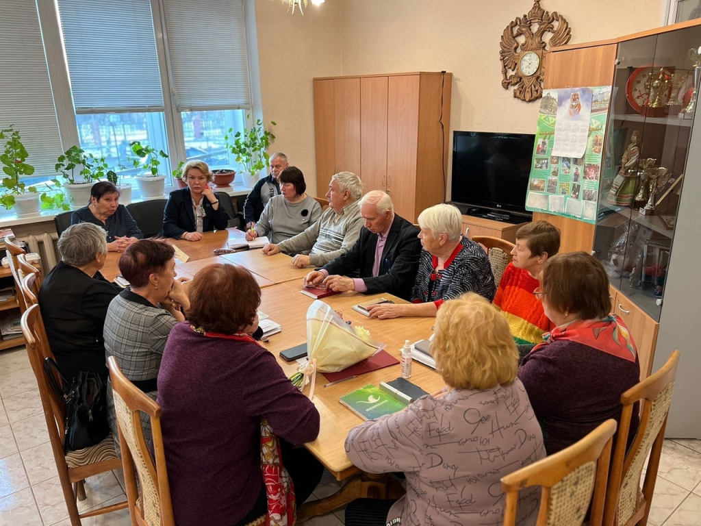 Audb9qVrftE.jpg Audb9qVrftE.jpg