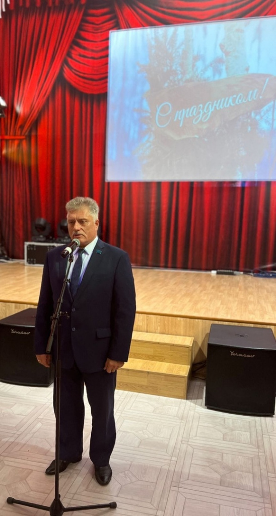 zYr3HudArgY.jpg zYr3HudArgY.jpg