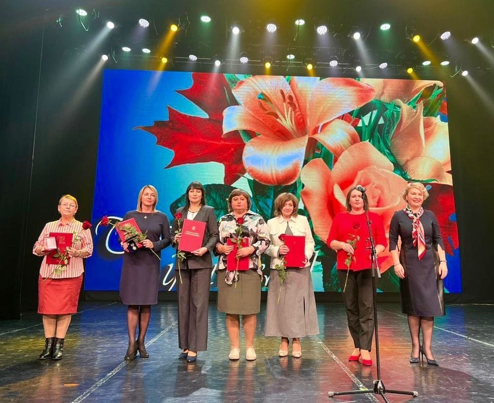 D2k8UQLZ-jc.jpg D2k8UQLZ-jc.jpg