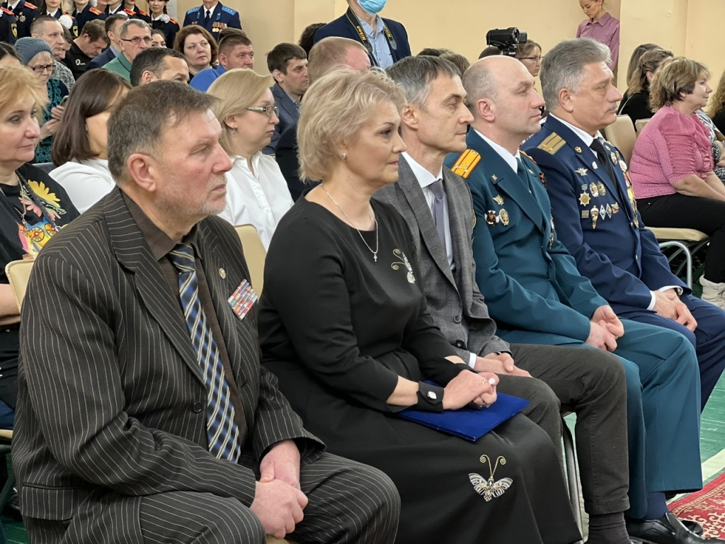 R9sgzMpi8Hg.jpg R9sgzMpi8Hg.jpg