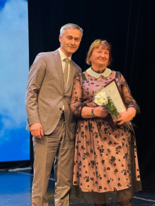 A9cjfMeDDp4.jpg A9cjfMeDDp4.jpg