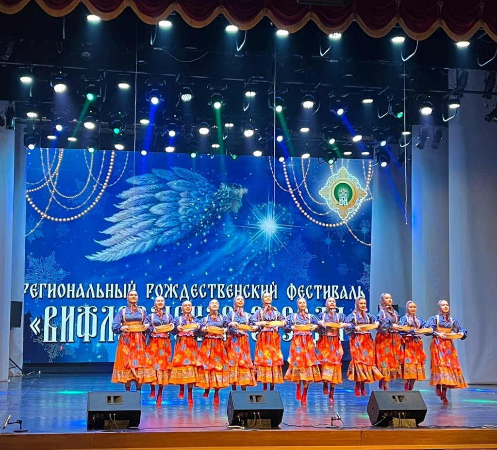 E1x6crbEgeY.jpg E1x6crbEgeY.jpg