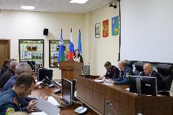 Югорск готовится к зиме: в администрации города обсудили вопросы безопасности и комфорта горожан